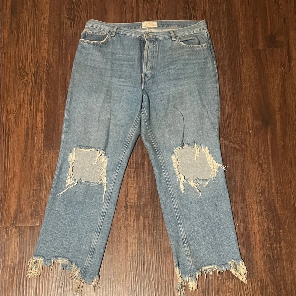 Size 32 Maggie Distressed Blue Jeans - Picture 6 of 15